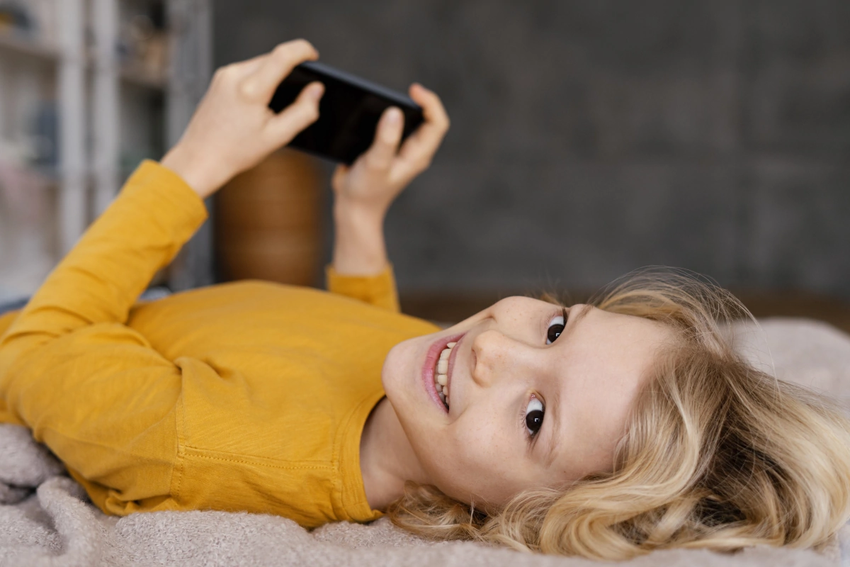 Telefon na kartę dla dziecka — jak go wybrać?